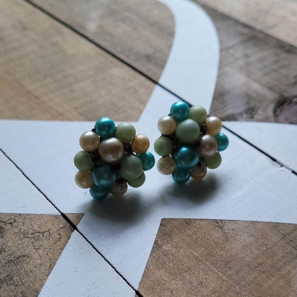 Elegant Cluster Pearl Earrings